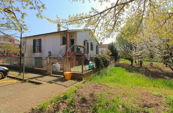 appartamento in vendita a Faenza in zona Reda