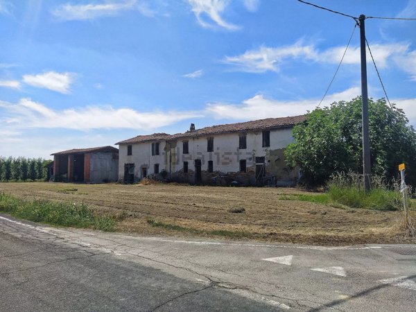 casa indipendente in vendita a Faenza in zona Pieve Cesato