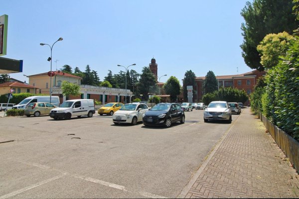 negozio in vendita a Faenza