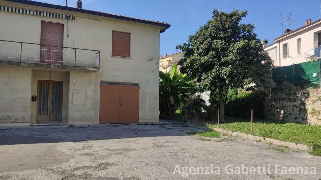 casa indipendente in vendita a Faenza