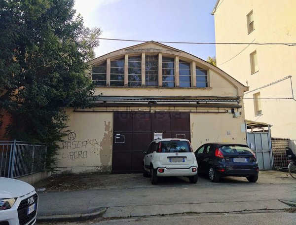 capannone in vendita a Faenza