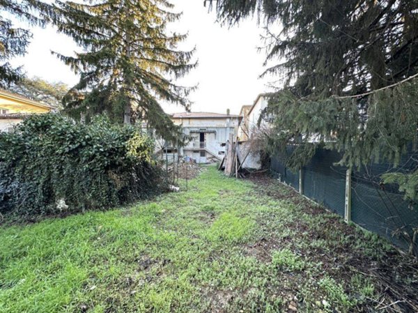 casa indipendente in vendita a Faenza