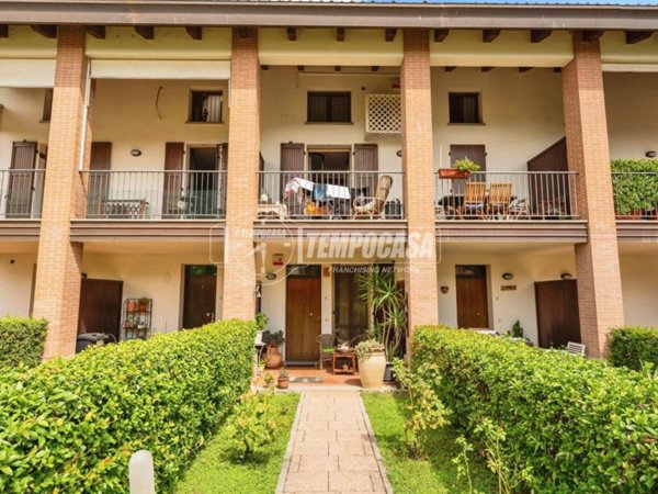 appartamento in vendita a Faenza in zona Santa Lucia