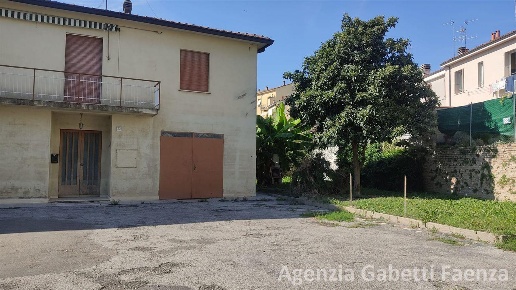 casa indipendente in vendita a Faenza