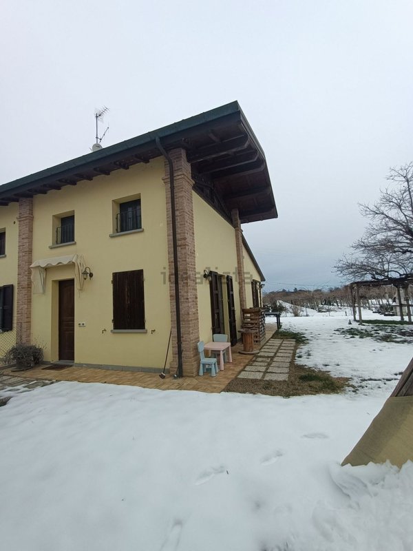 casa indipendente in vendita a Faenza