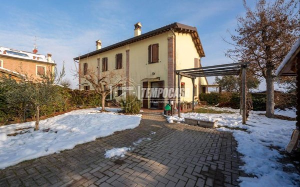 casa indipendente in vendita a Faenza