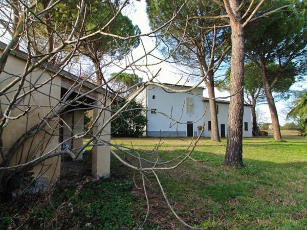 casa indipendente in vendita a Faenza in zona Cosina