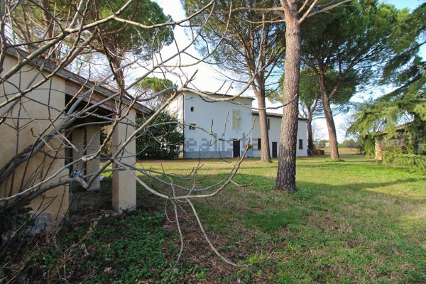casa indipendente in vendita a Faenza in zona Cosina