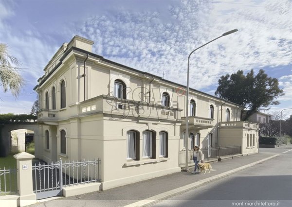 appartamento in vendita a Faenza in zona Centro Storico