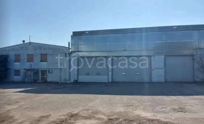 capannone in vendita a Faenza