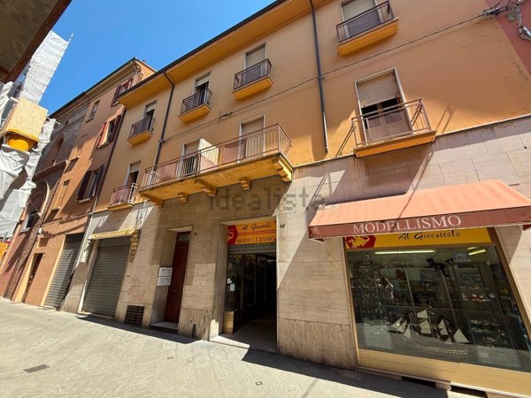 appartamento in vendita a Faenza in zona Centro Storico