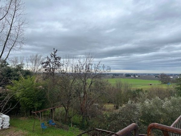 casa indipendente in vendita a Faenza in zona Santa Lucia