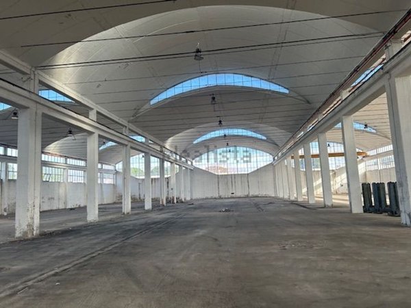 capannone in vendita a Faenza