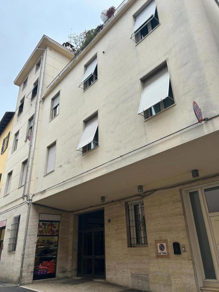 appartamento in vendita a Faenza in zona Centro Storico