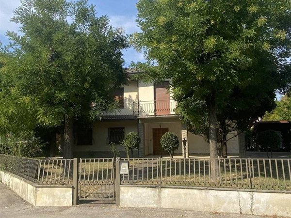casa indipendente in vendita a Faenza