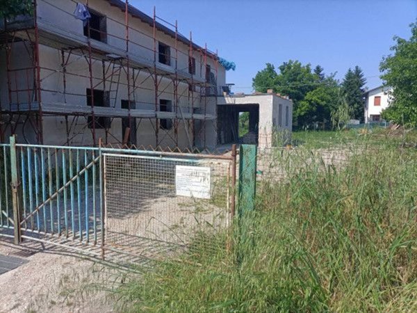 casa indipendente in vendita a Faenza in zona Mezzeno