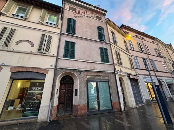 appartamento in vendita a Faenza in zona Centro Storico