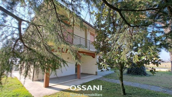 casa indipendente in vendita a Faenza in zona Reda