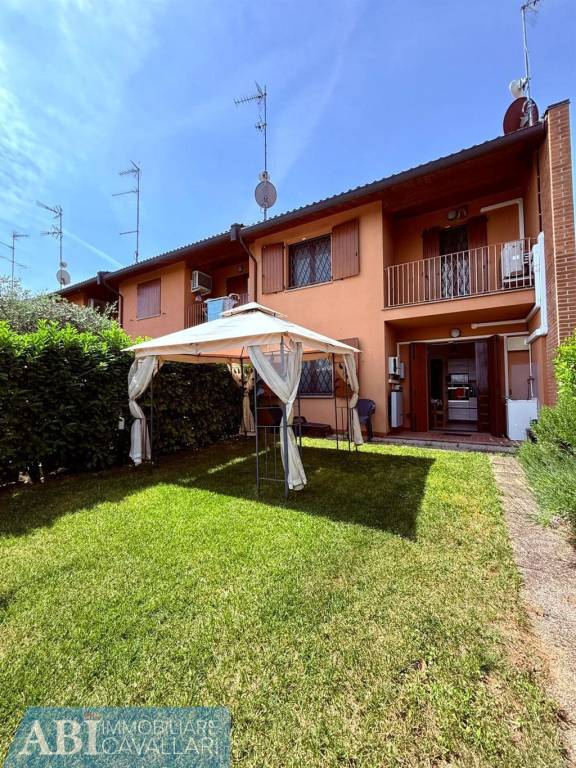 casa indipendente in vendita a Faenza