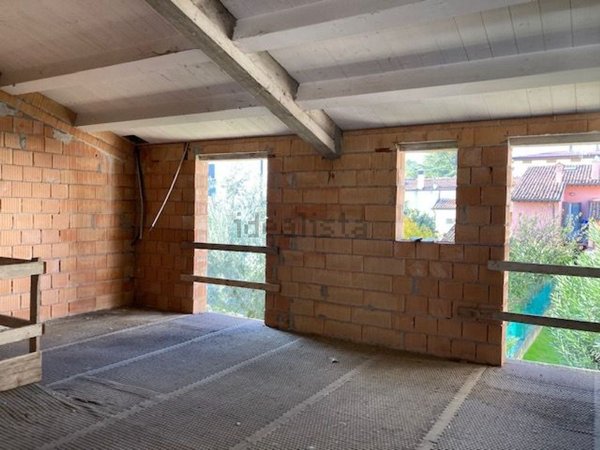 casa indipendente in vendita a Faenza in zona Centro Storico