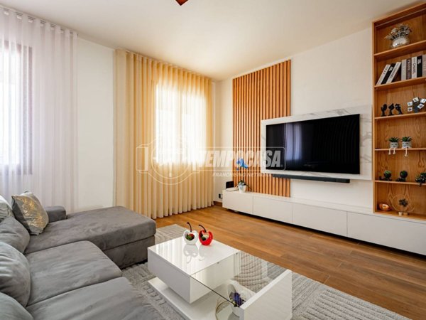 casa indipendente in vendita a Faenza in zona Reda