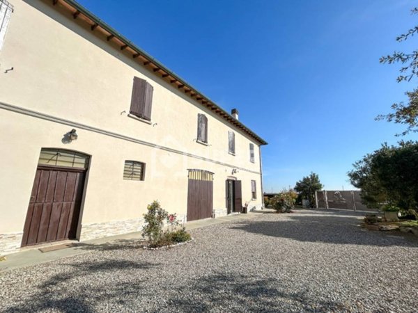 casa indipendente in vendita a Faenza in zona Reda