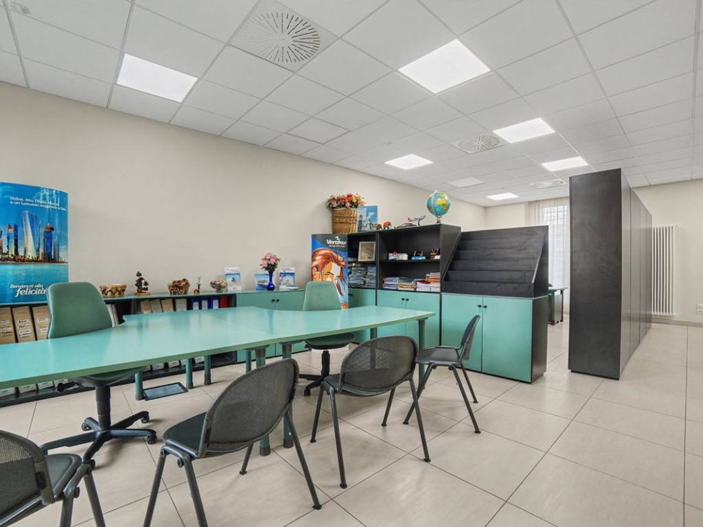 ufficio in vendita a Faenza in zona Centro Storico