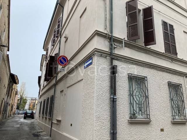 appartamento in vendita a Faenza in zona Centro Storico