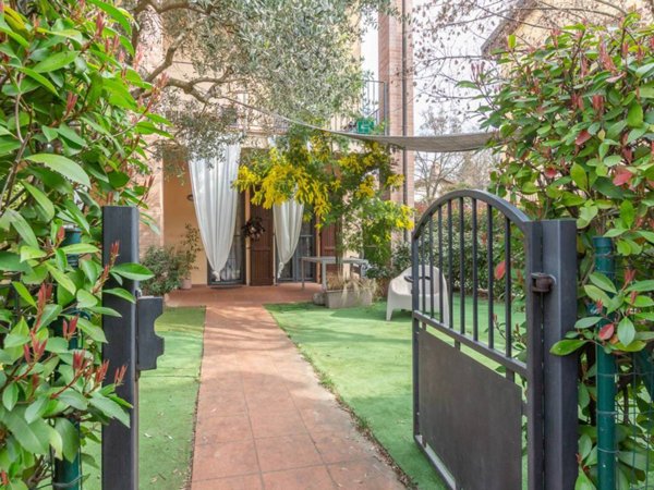 appartamento in vendita a Faenza in zona Santa Lucia