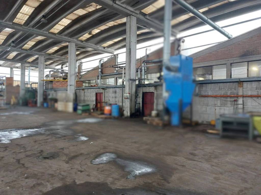 capannone in vendita a Faenza