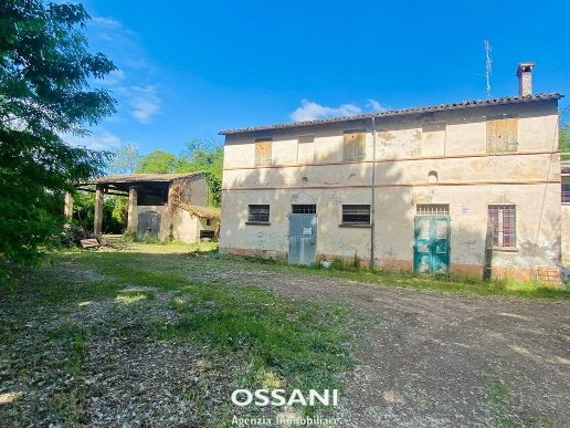 casa indipendente in vendita a Faenza in zona Reda