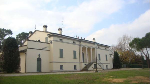 villa in vendita a Faenza in zona Centro Storico