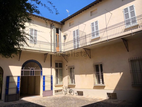 casa indipendente in vendita a Faenza in zona Centro Storico