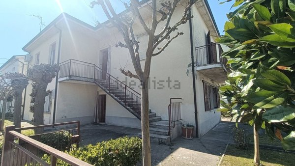 casa indipendente in vendita a Faenza