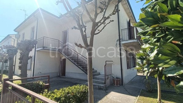 casa indipendente in vendita a Faenza