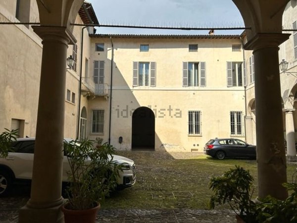 appartamento in vendita a Faenza in zona Centro Storico