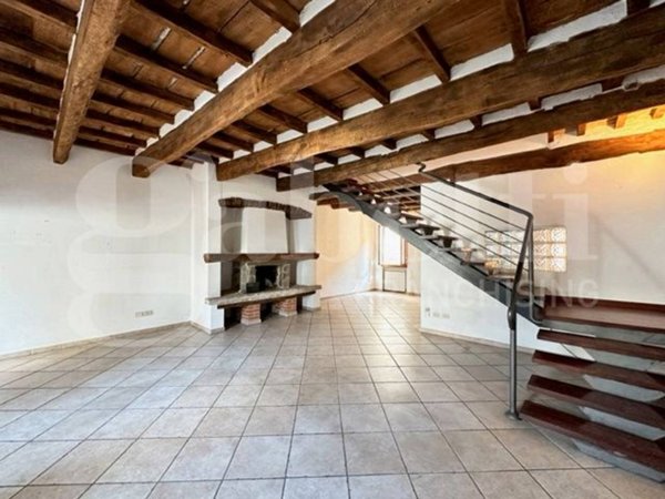 casa indipendente in vendita a Faenza in zona Centro Storico