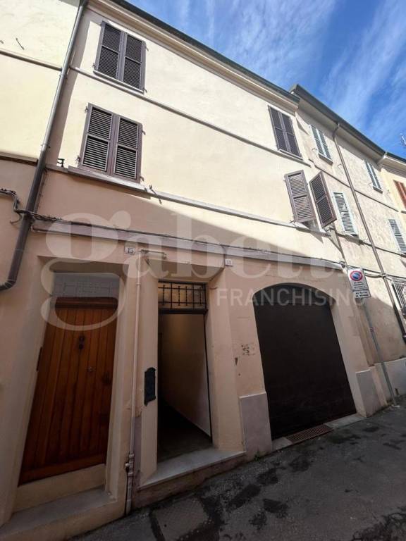 casa indipendente in vendita a Faenza in zona Centro Storico