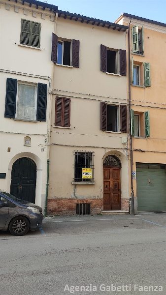 casa indipendente in vendita a Faenza