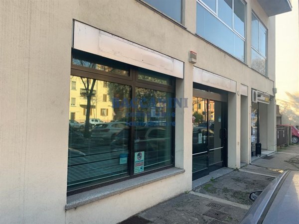 locale commerciale in vendita a Faenza