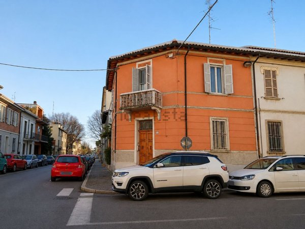 casa semindipendente in vendita a Faenza