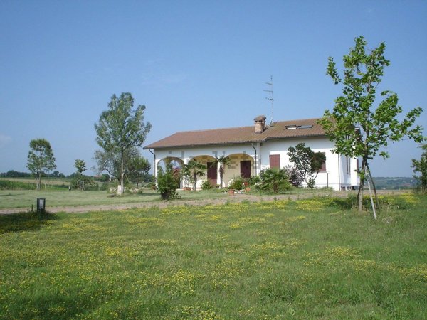 casa indipendente in vendita a Faenza