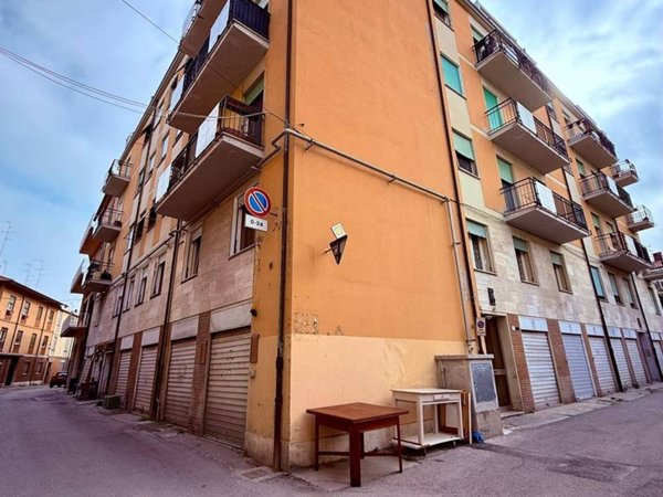 appartamento in vendita a Faenza in zona Centro Storico