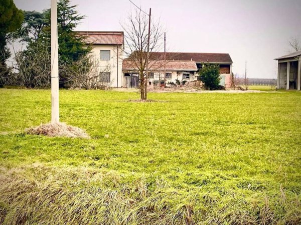 casa indipendente in vendita a Faenza