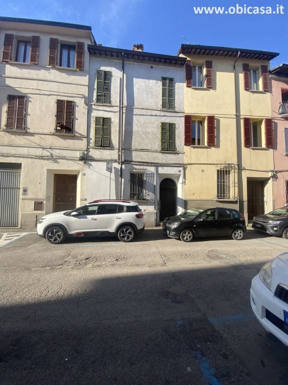 appartamento in vendita a Faenza in zona Centro Storico
