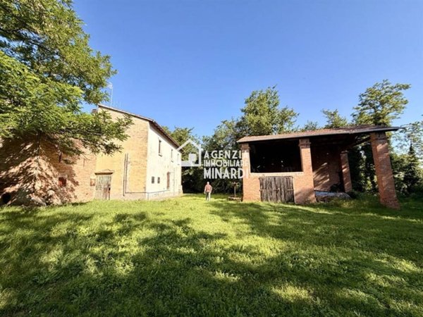 casa indipendente in vendita a Faenza in zona Centro Storico