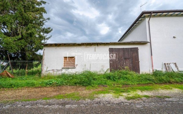 casa indipendente in vendita a Faenza in zona Pieve Cesato