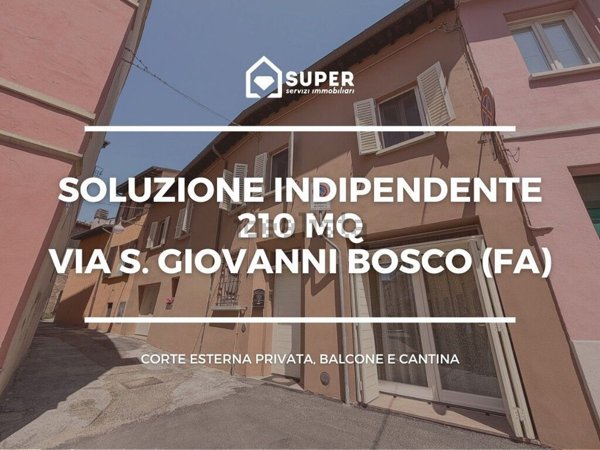 esavano in vendita a Faenza in zona Centro Storico
