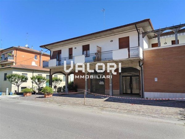 negozio in vendita a Faenza