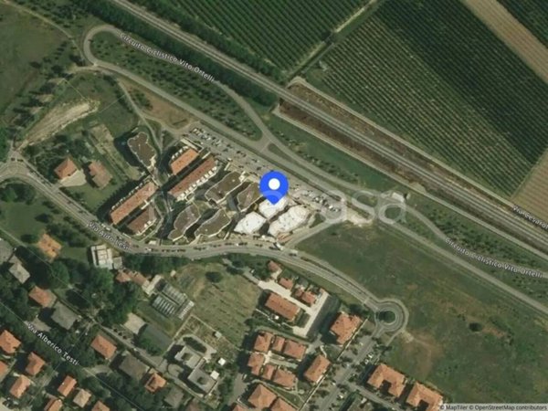 locale commerciale in vendita a Faenza